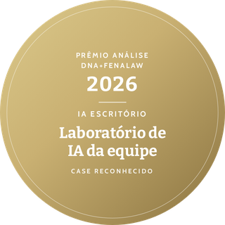 Selo do Prêmio Análise DNA+FENALAW 2026: Laboratório de IA da equipe, case reconhecido