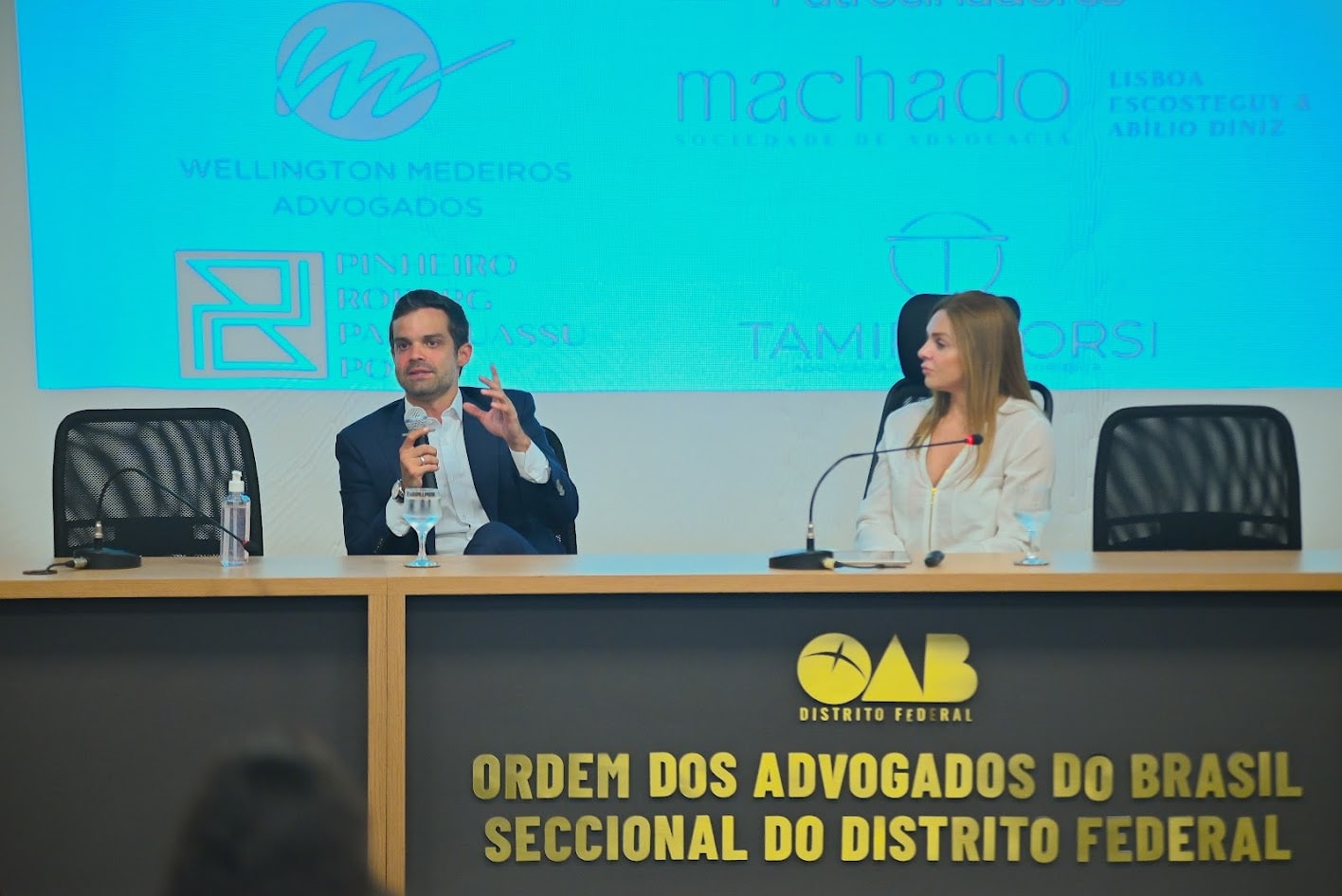 Gabriel Bulhões leva casos práticos sobre provas digitais à OAB/DF.